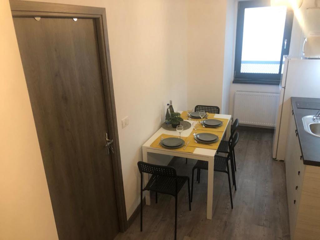Apartament Oancea Butoaie - Decomandat Cu 2 Dormitoare Mamaia