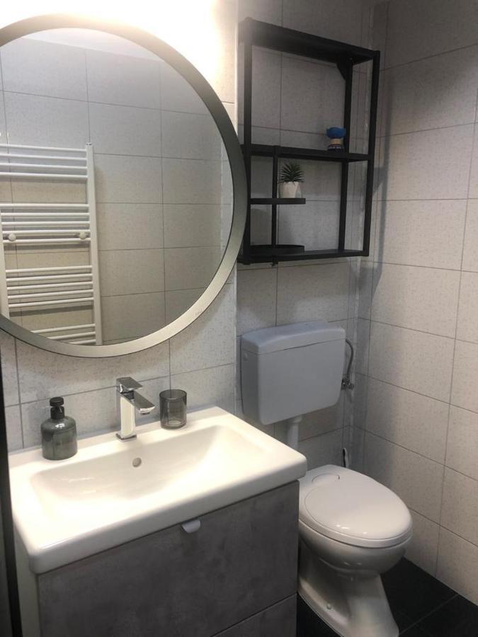 Oancea Butoaie - Decomandat Cu 2 Dormitoare * Mamaia