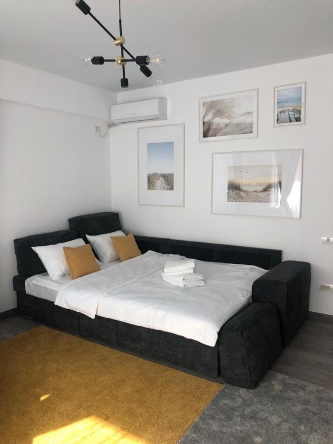 Apartament Oancea Butoaie - Decomandat Cu 2 Dormitoare *